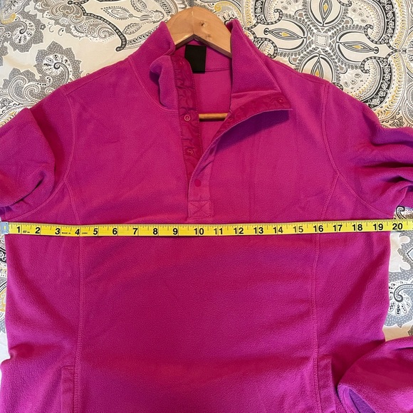 Helly Hansen 1/2 snap button fleece - Picture 3 of 3